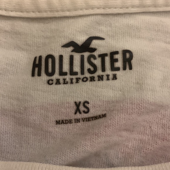 Hollister Graphic Tee - Picture 3 of 3